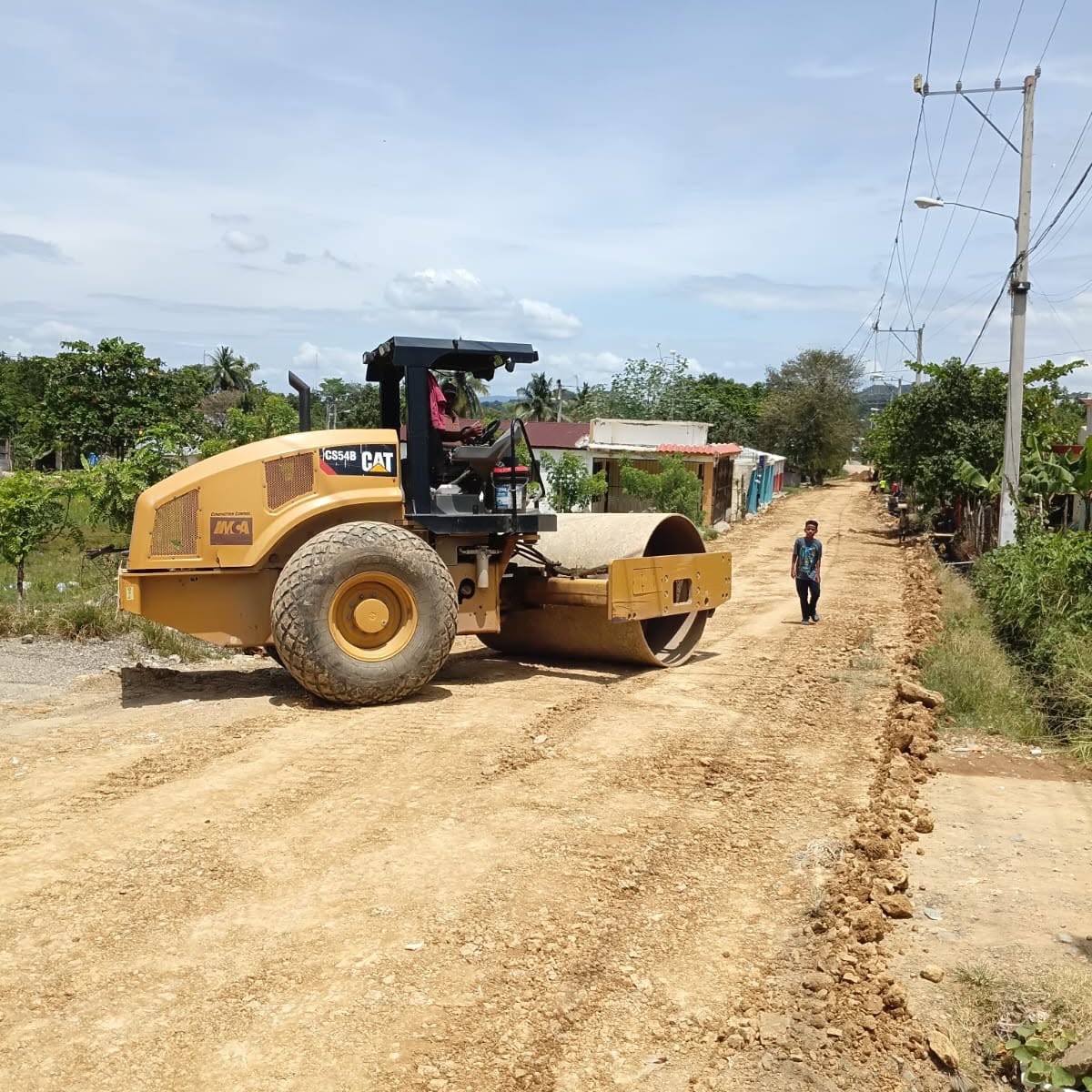JUNTA DISTRITAL DE RINCÓN CONTINÚA EL ACONDICIONAMIENTO DE LOS CAMINOS VECINALES